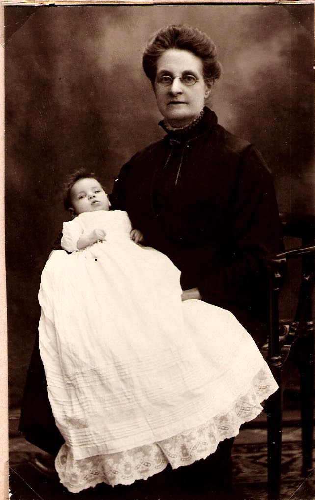 Edith Emma SANDELL, with Kathleen MALCOLM 1920