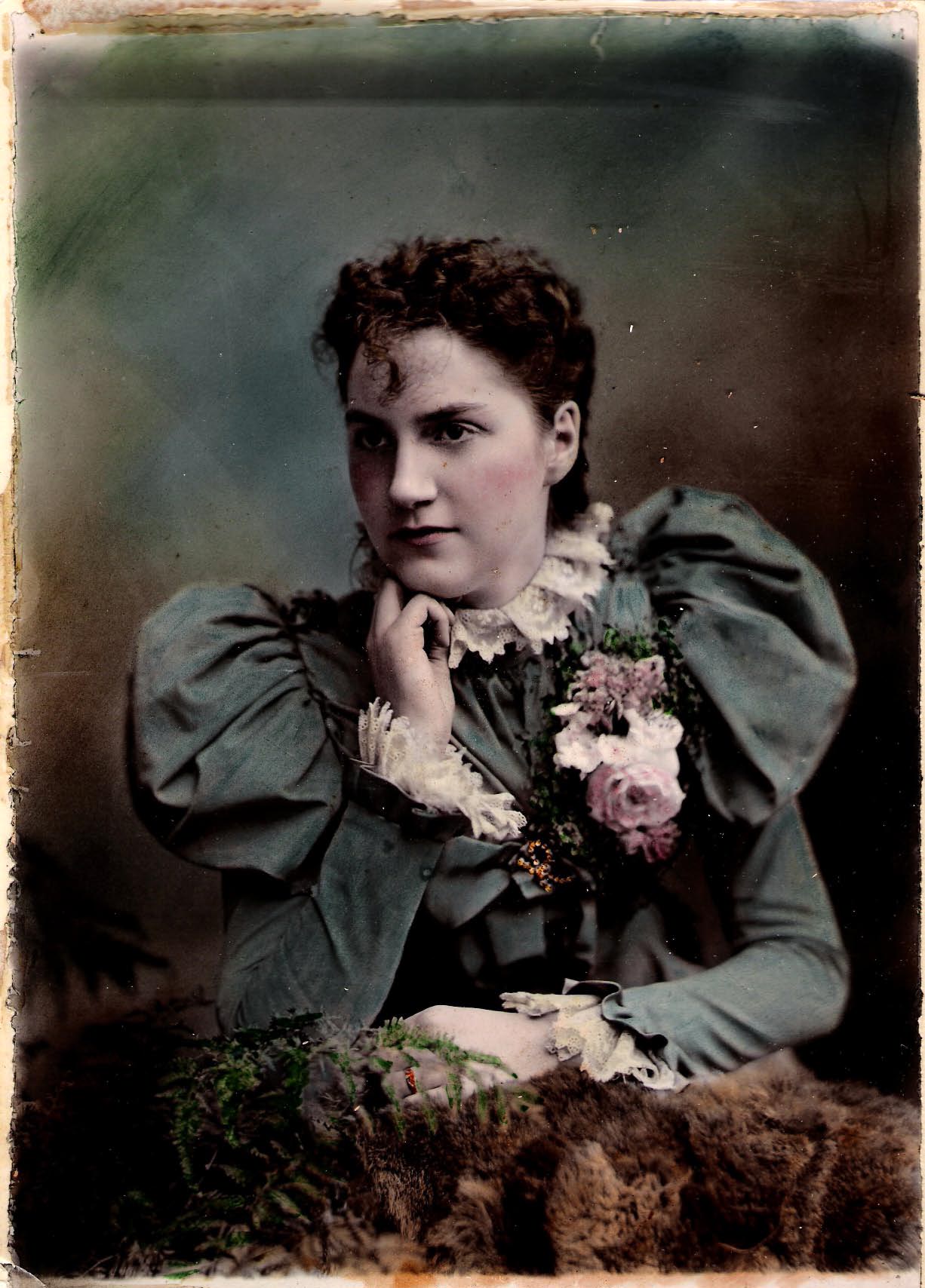 Edith BEARMAN, later Carrington