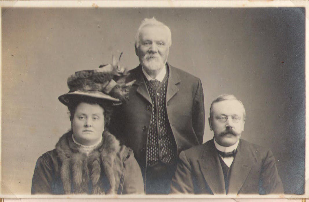 Nathaniel KEVAN, with daughter Doris (Caroline) and her husband Henry