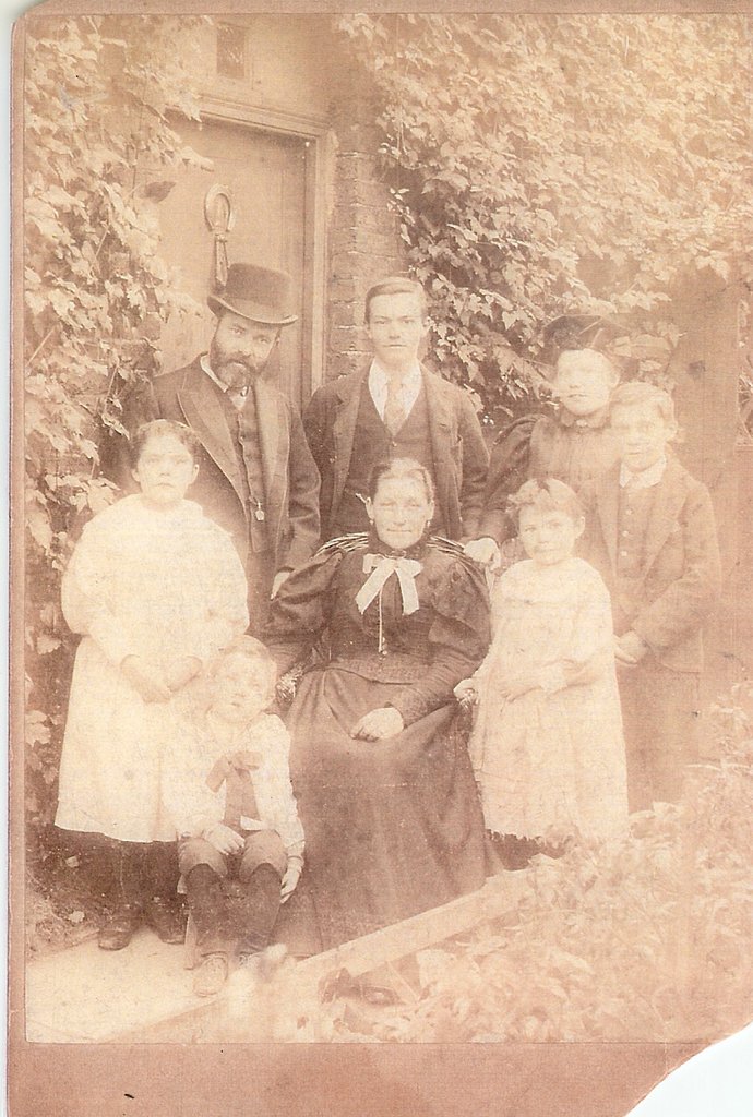George John Vertue, with wife and family in 1896. Courtesy suepeggram.tribalpages.com